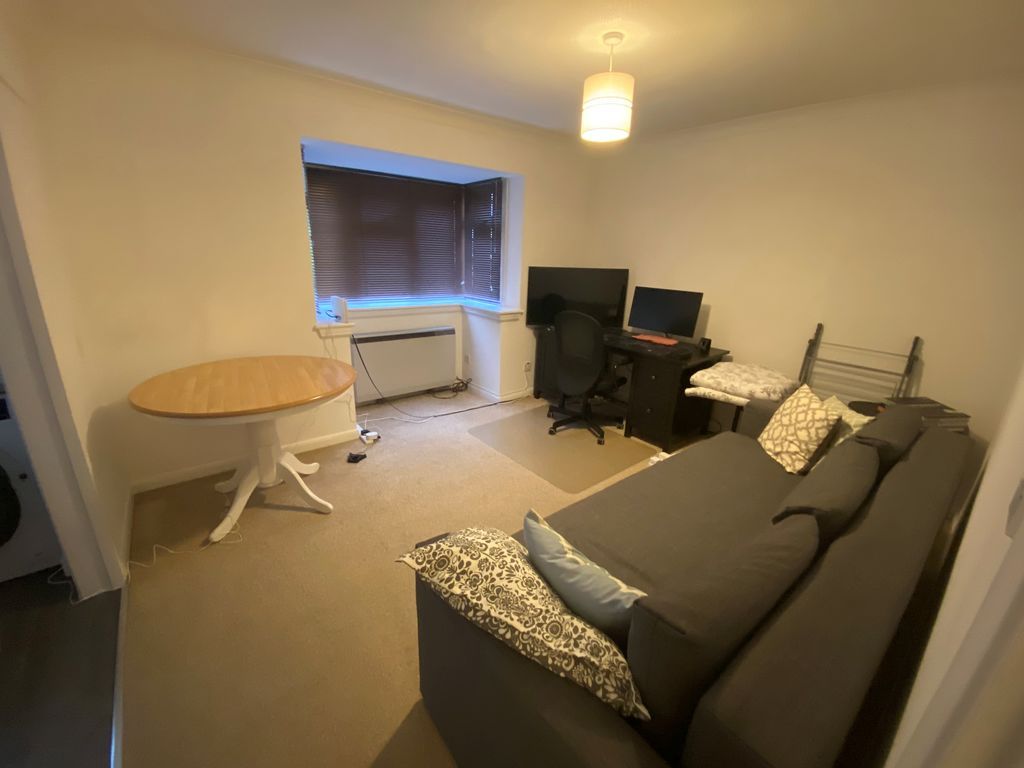 Property photo 3 of 6 Photo 7