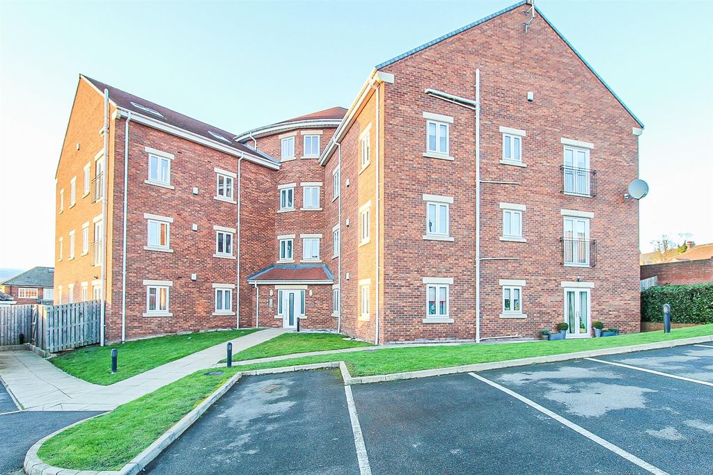 Property photo 1 of 7