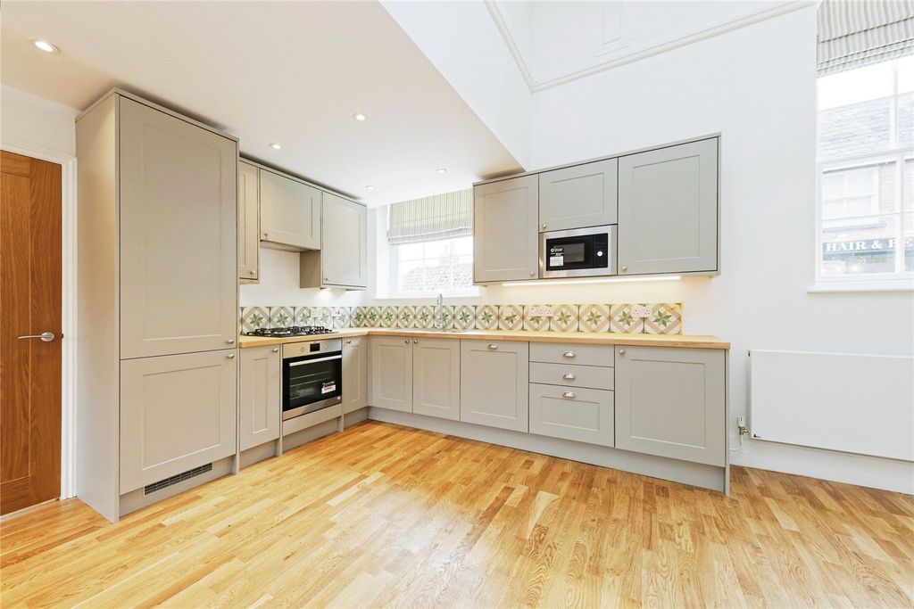 Property photo 3 of 14 Picture No. 02