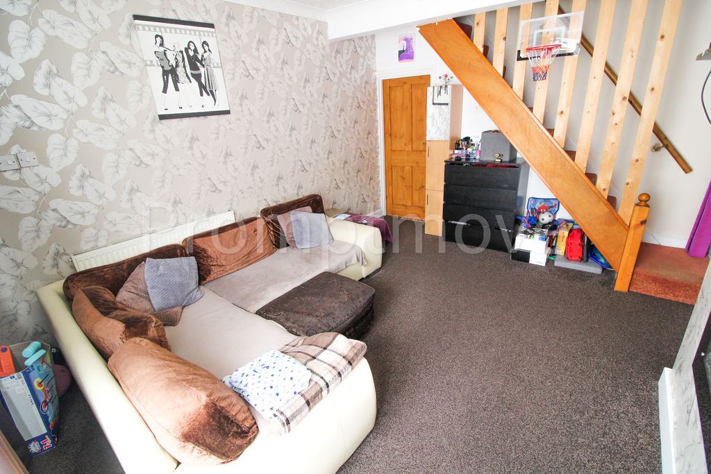 Property photo 2 of 13 Na