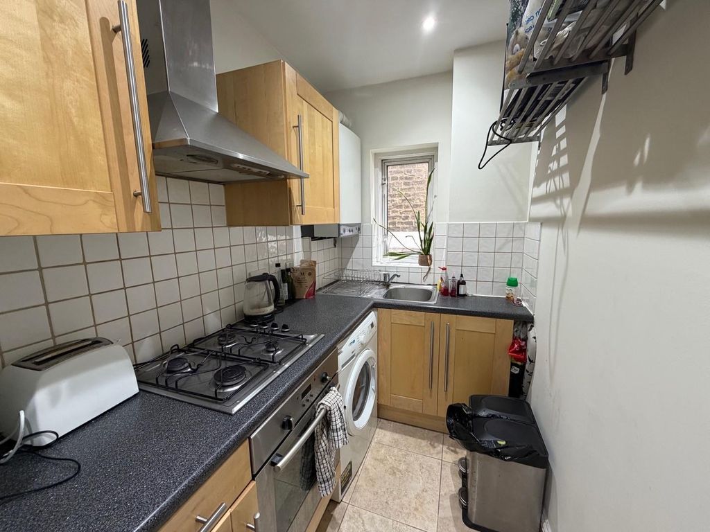 Property photo 3 of 6 638c84A6-9209-43F8-A3d2-Af92F071Dbe4.Jpg