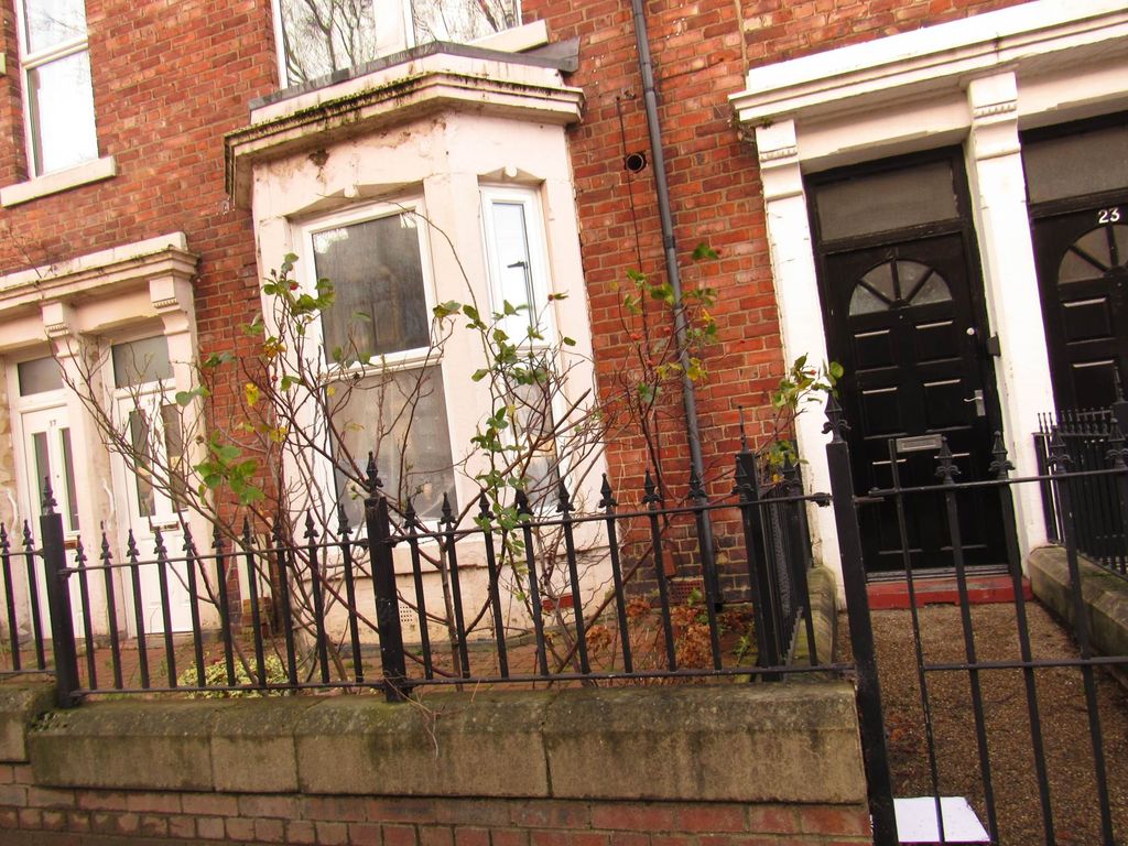 Property photo 1 of 25