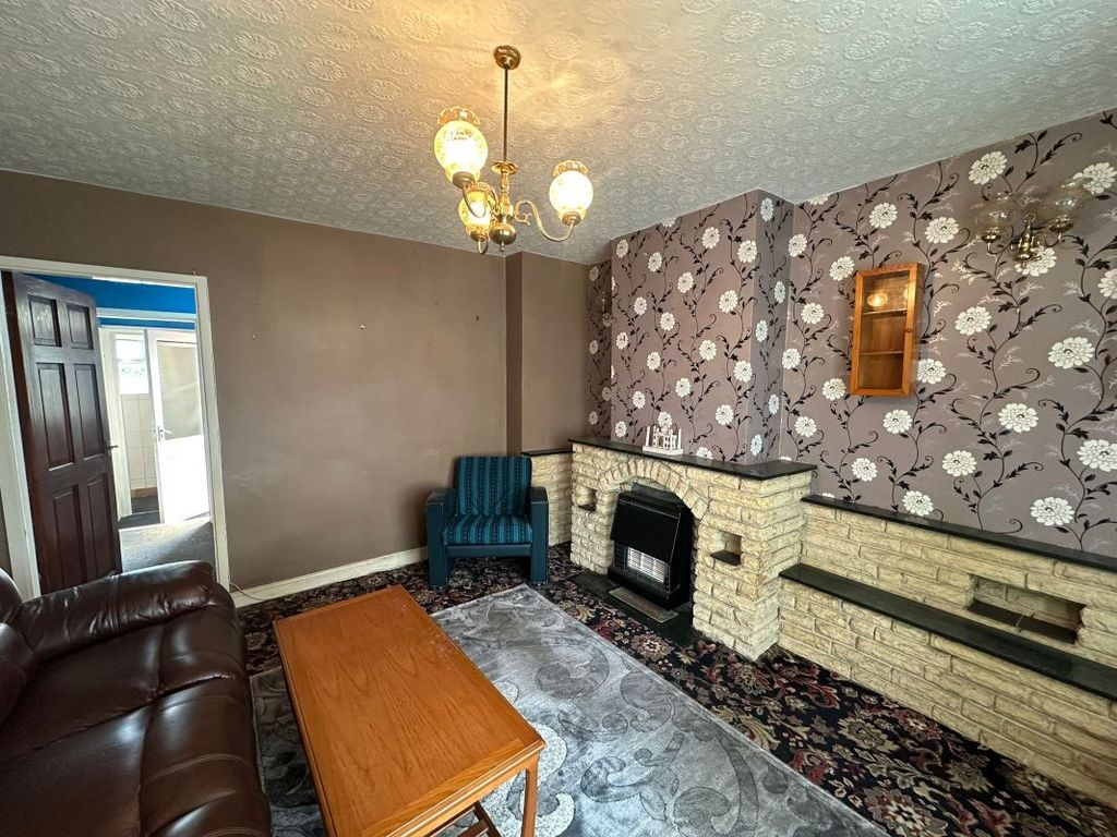 Property photo 3 of 20