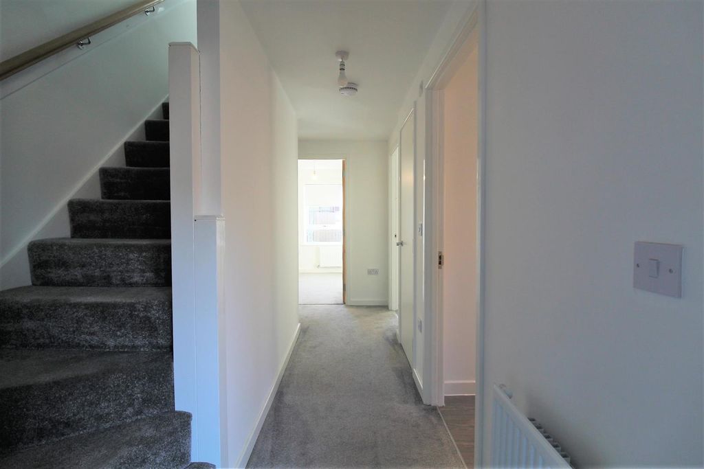 Property photo 2 of 12 Img_9433.Jpg