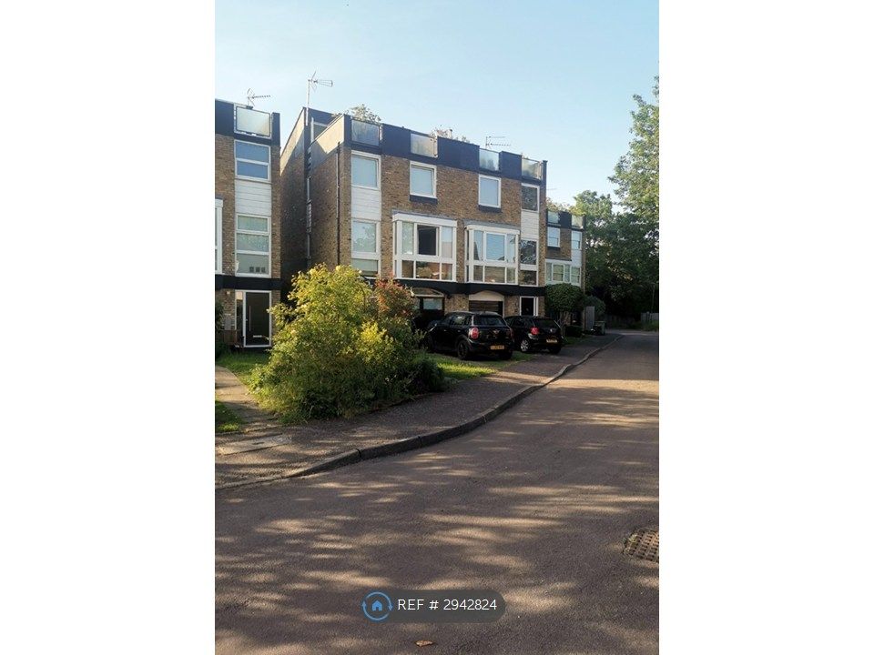 Property photo 1 of 18 Frontage
