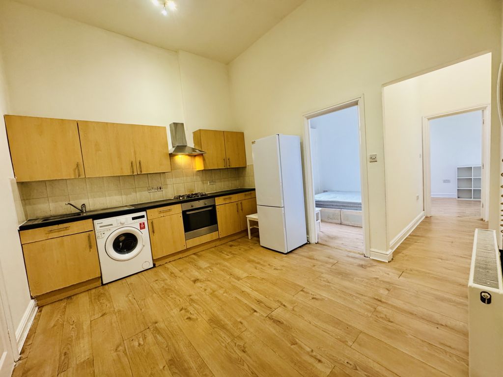 Property photo 1 of 6 2 Bed Flat To Rent Brixton Hill, London Sw2