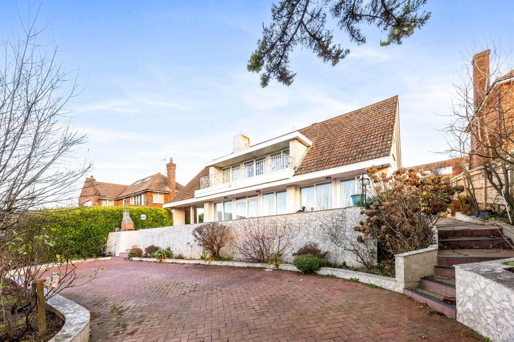 Property photo 1 of 19