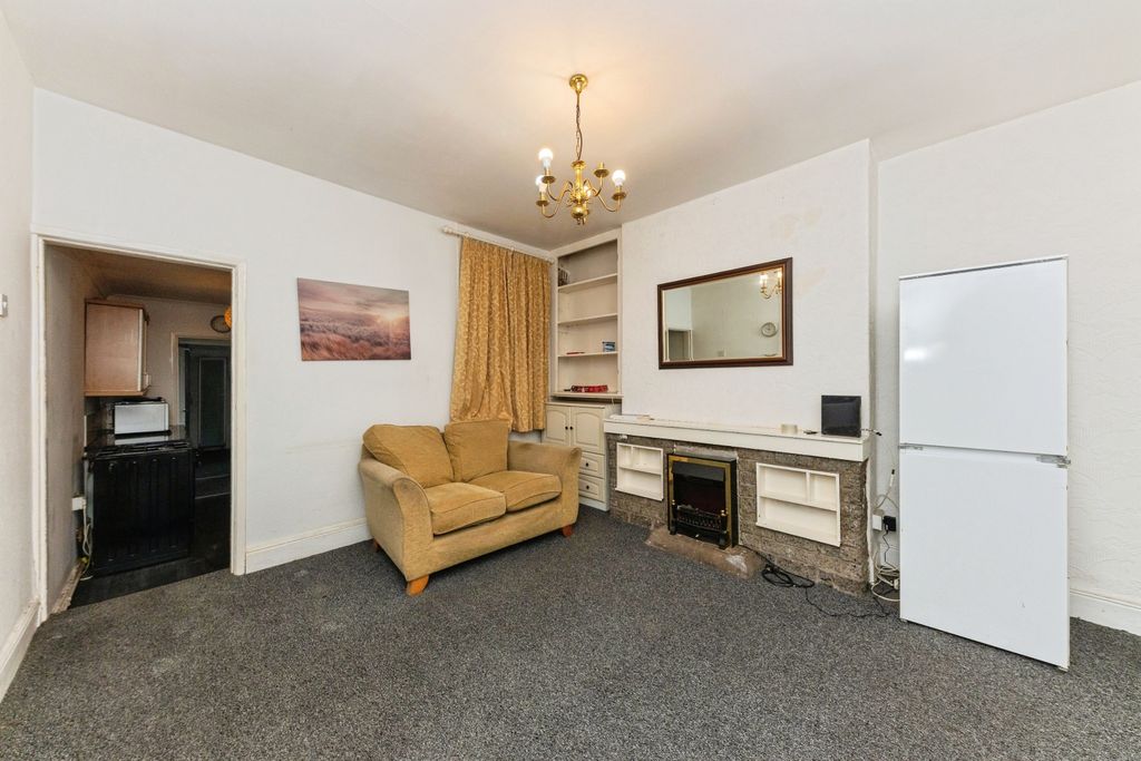 Property photo 2 of 11 2nd Reception