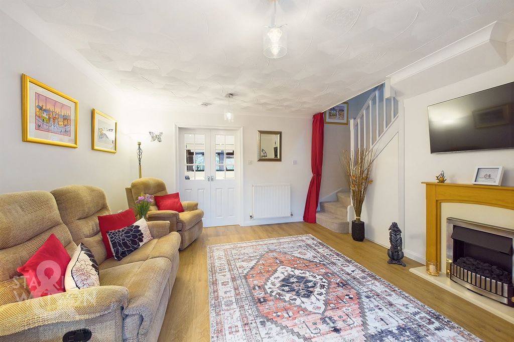 Property photo 3 of 22