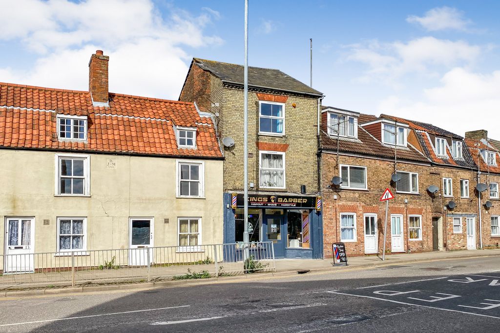 Property photo 3 of 4 17 Norwich Road, Wisbech, Cambridgeshire, Pe13 2Ad