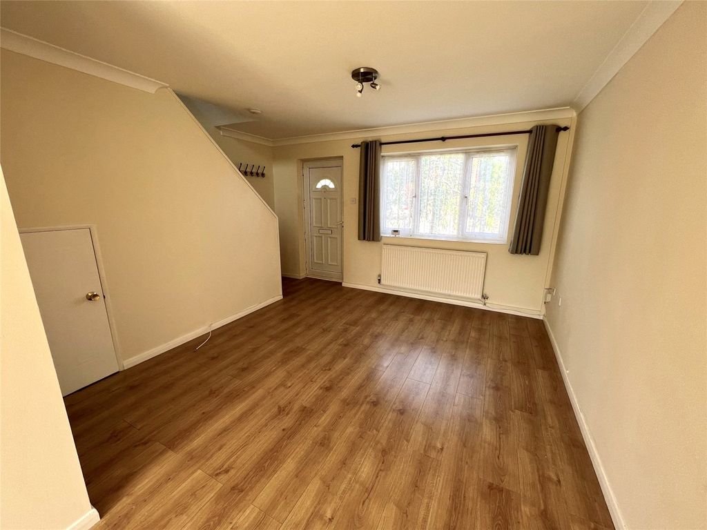 Property photo 3 of 8 Picture No. 17