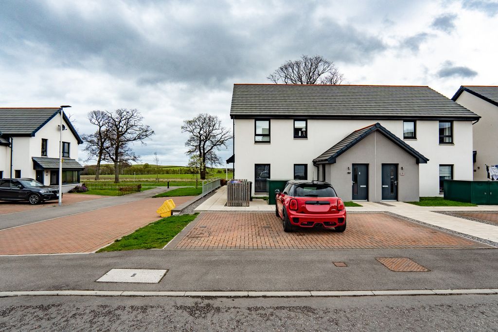 Property photo 1 of 25