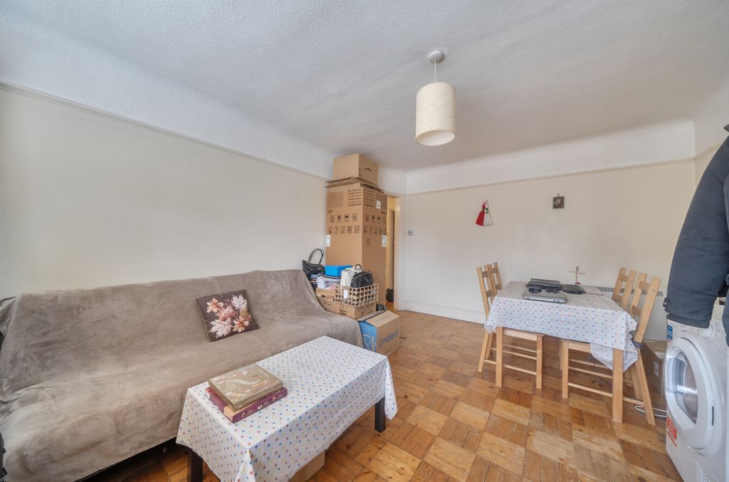 Property photo 2 of 9 1437466-2-69Cae30...