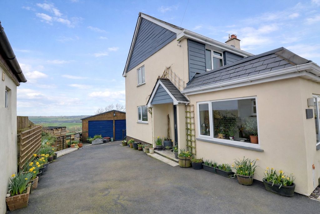 Property photo 3 of 27 3 - Picture No. 10