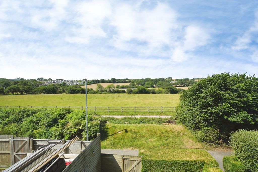 Property photo 2 of 16 Pbox-Img.Jpg