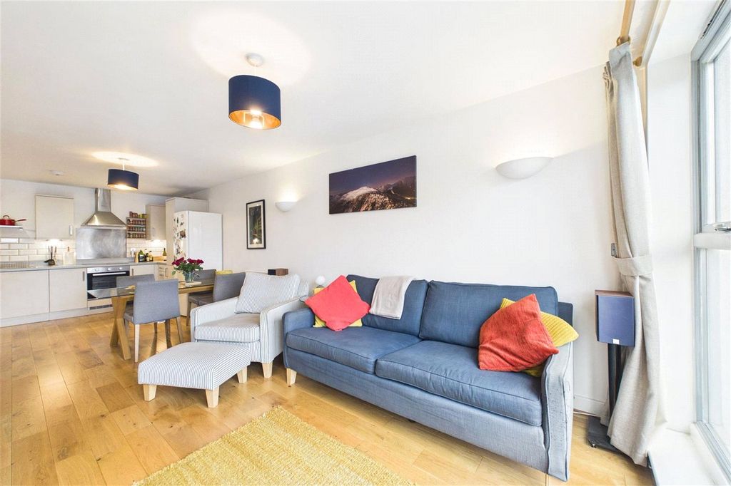 Property photo 2 of 18 Picture No. 02