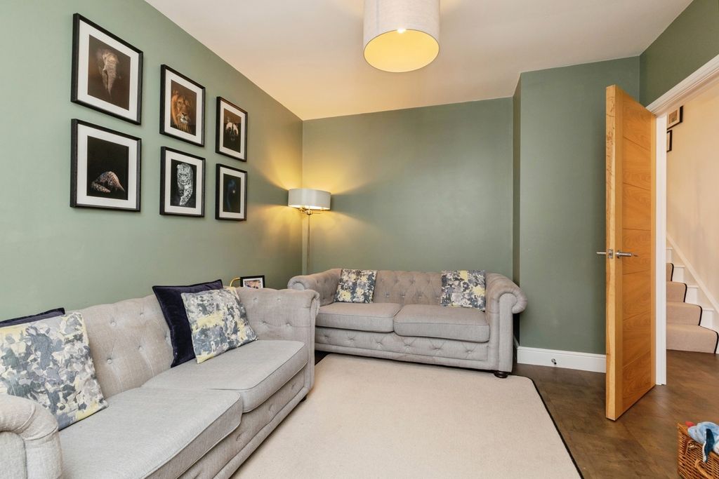 Property photo 3 of 21 Pbox-Img.Jpg