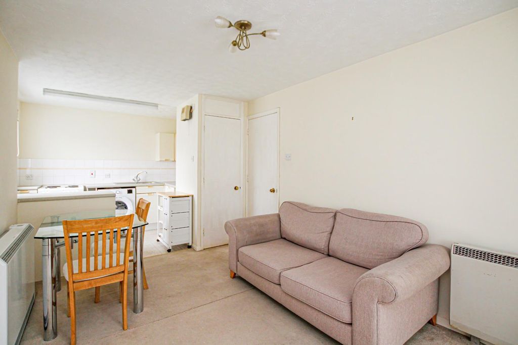 Property photo 3 of 7