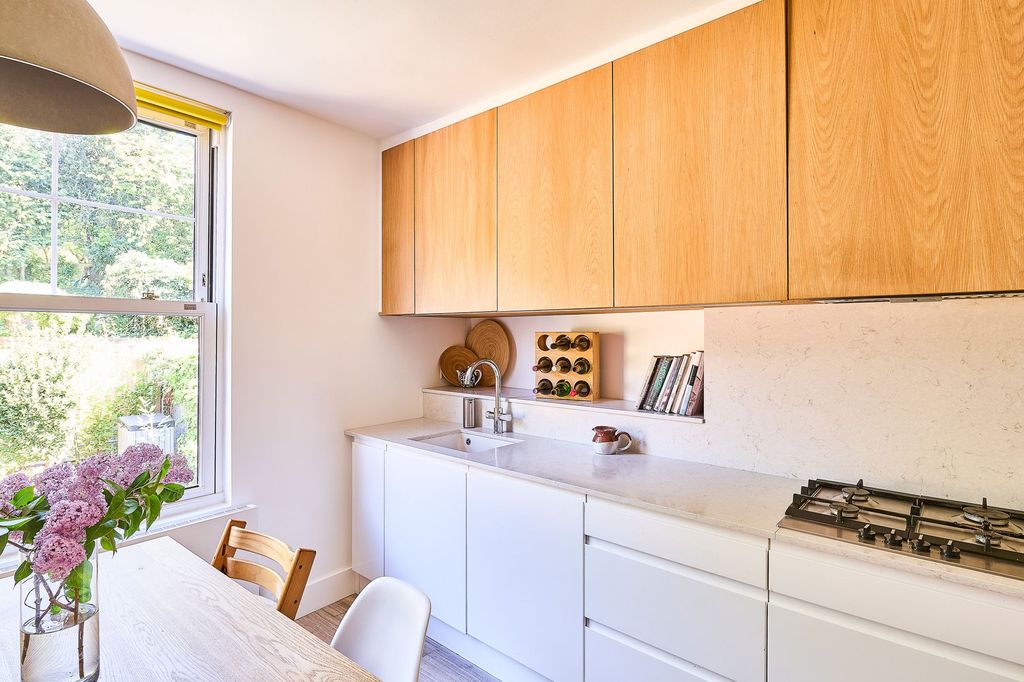 Property photo 3 of 33