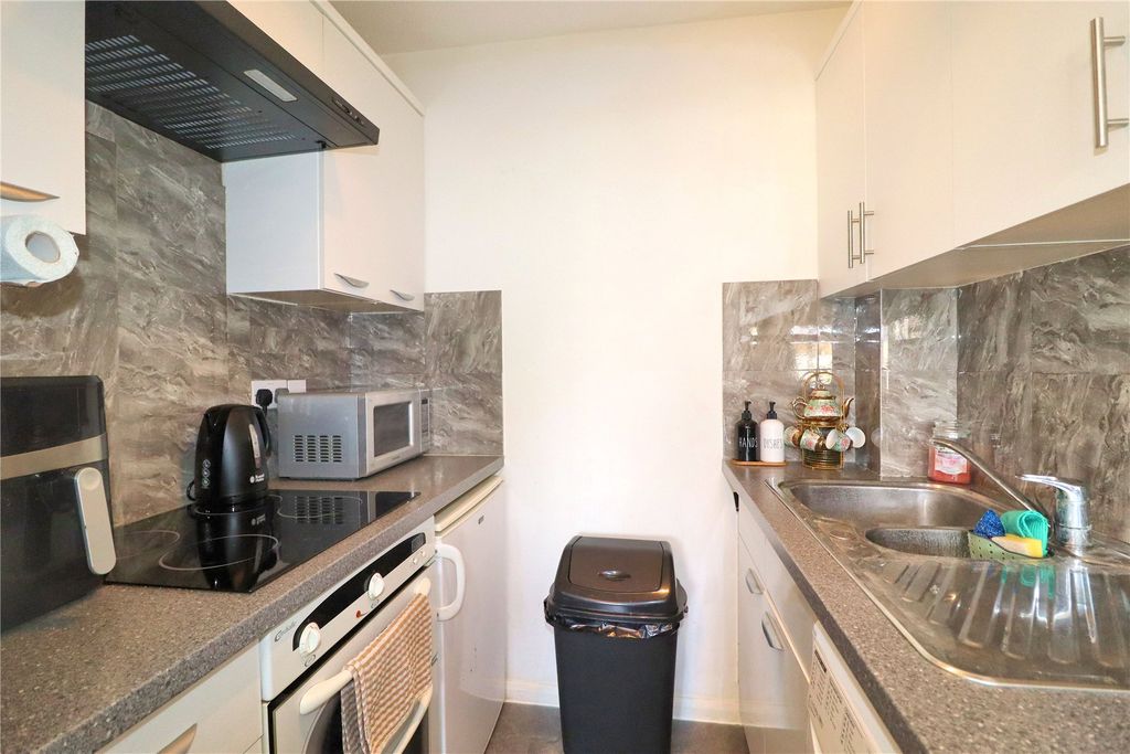 Property photo 3 of 12 Picture No. 06