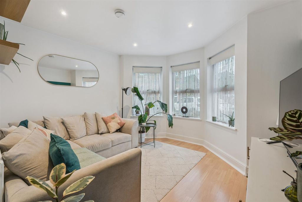 Property photo 2 of 10 Living Room