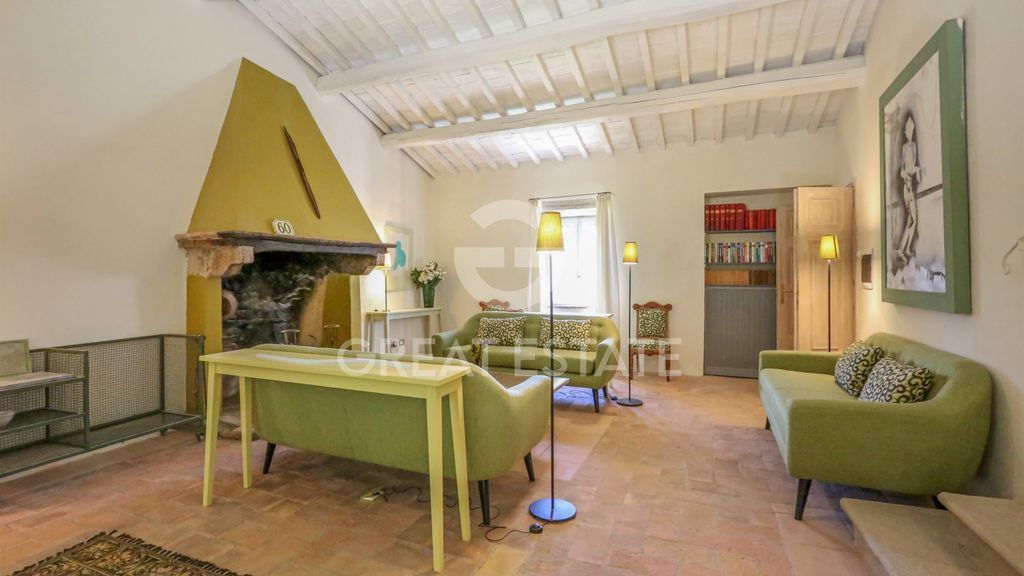 Property photo 2 of 46 Interiors