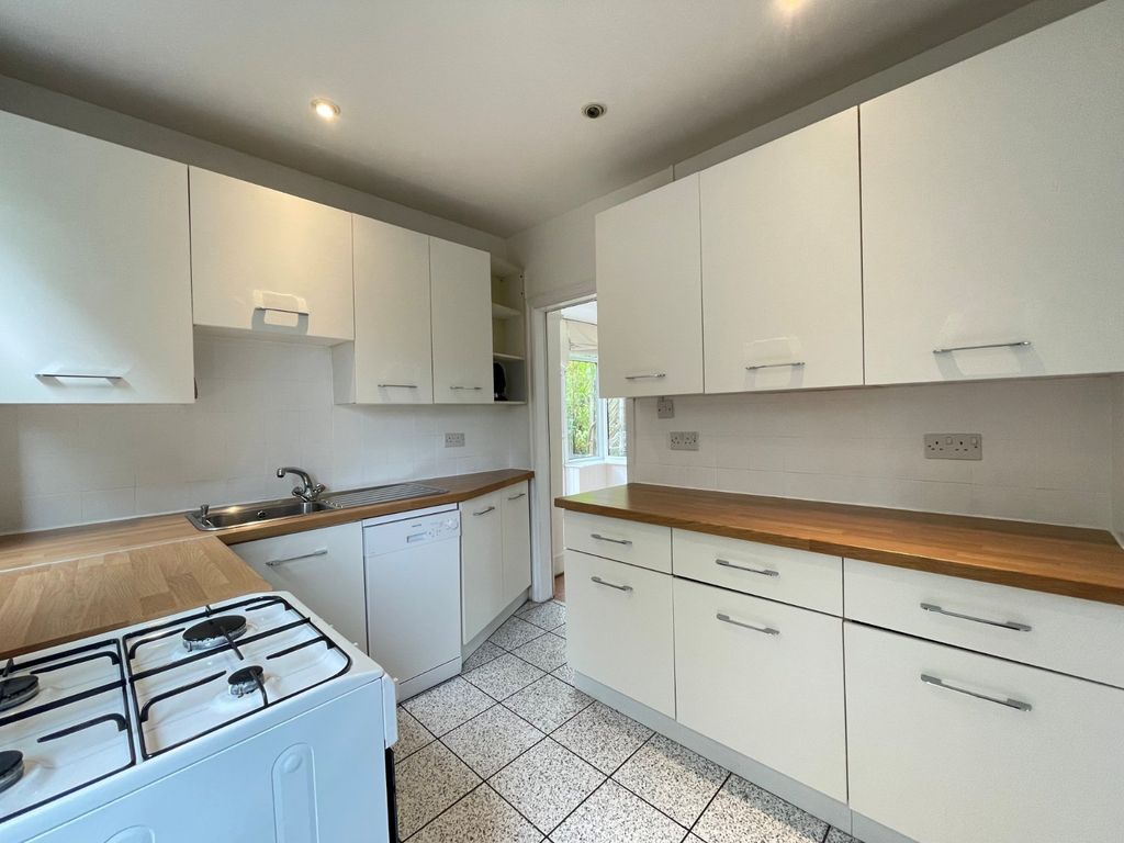 Property photo 3 of 17 Picture No. 24