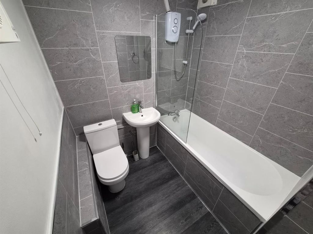 Property photo 3 of 14 3B3867B1-2Aea-48d5-9Fbe-F2B58B51917A.Jpg