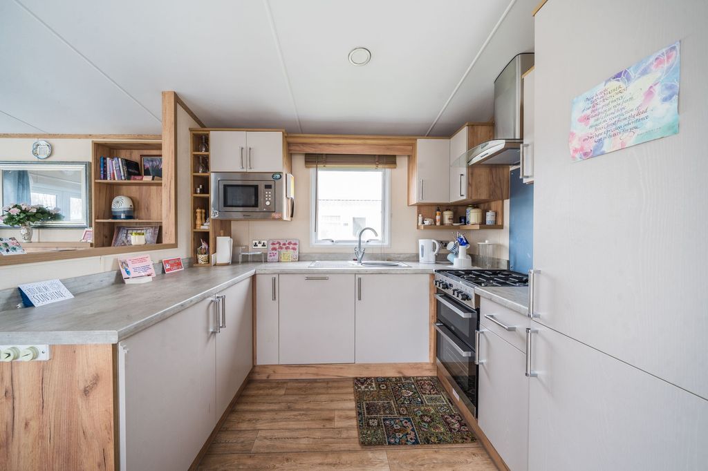 Property photo 3 of 12 Kitchen/ Living Room/ Dining Room
