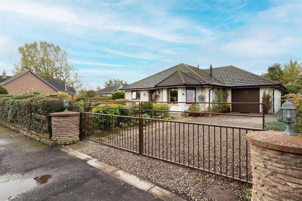 Property photo 1 of 28 Dsc04626-Hdr.Jpg