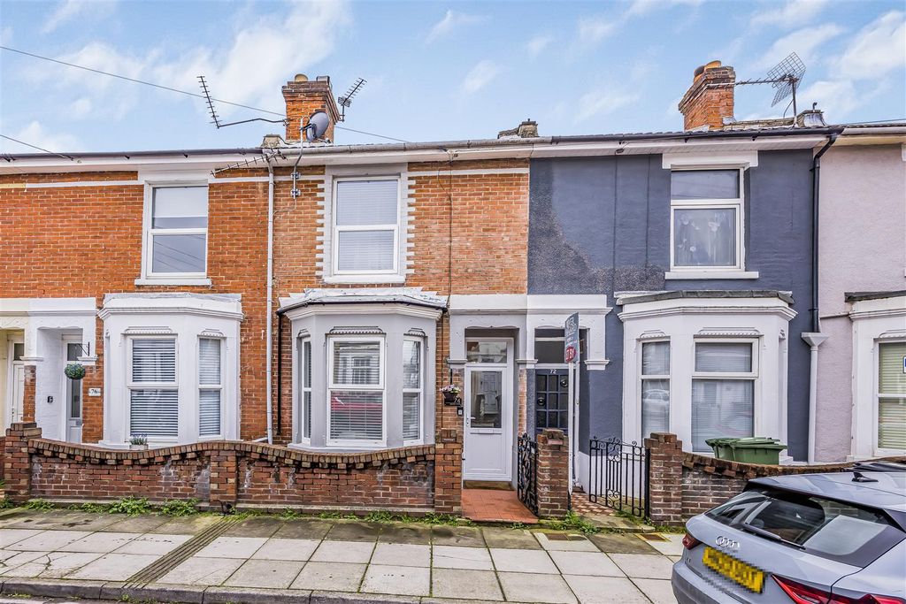 Property photo 3 of 18 74 Jubilee Road, Southsea-Porticomarketing-Soldby-