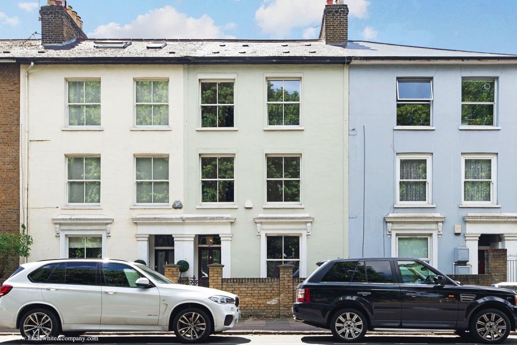 Property photo 2 of 13