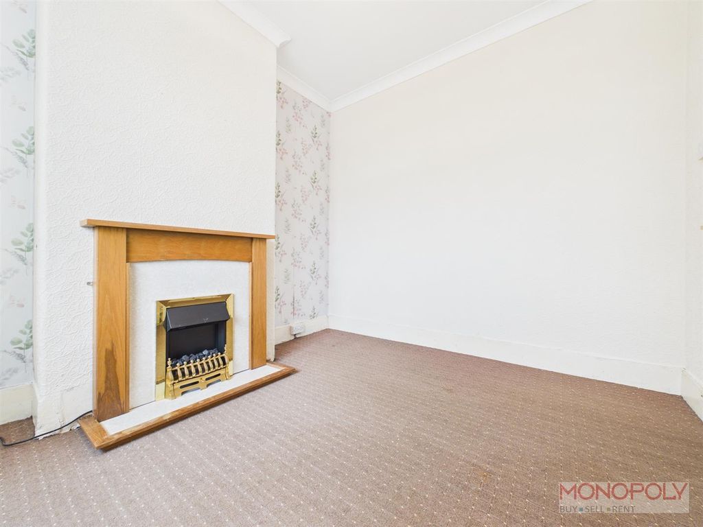 Property photo 2 of 14 Cam01943G0-Pr0626-Still003.Jpg