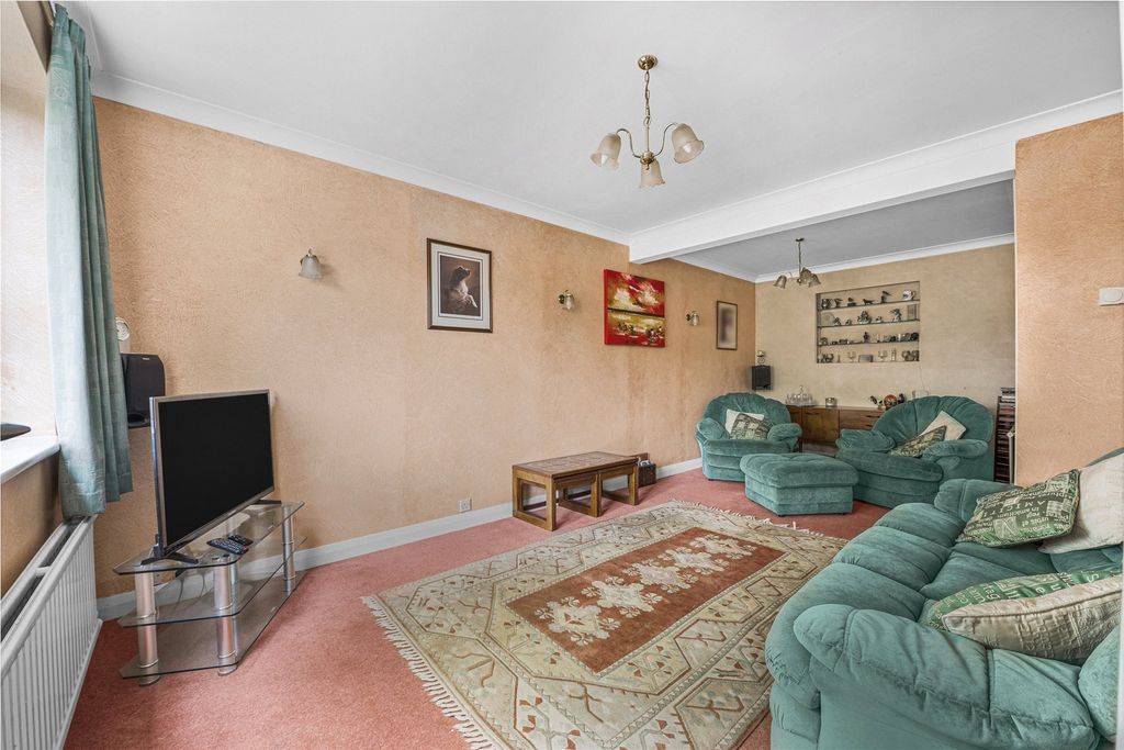 Property photo 2 of 25 Picture No. 23