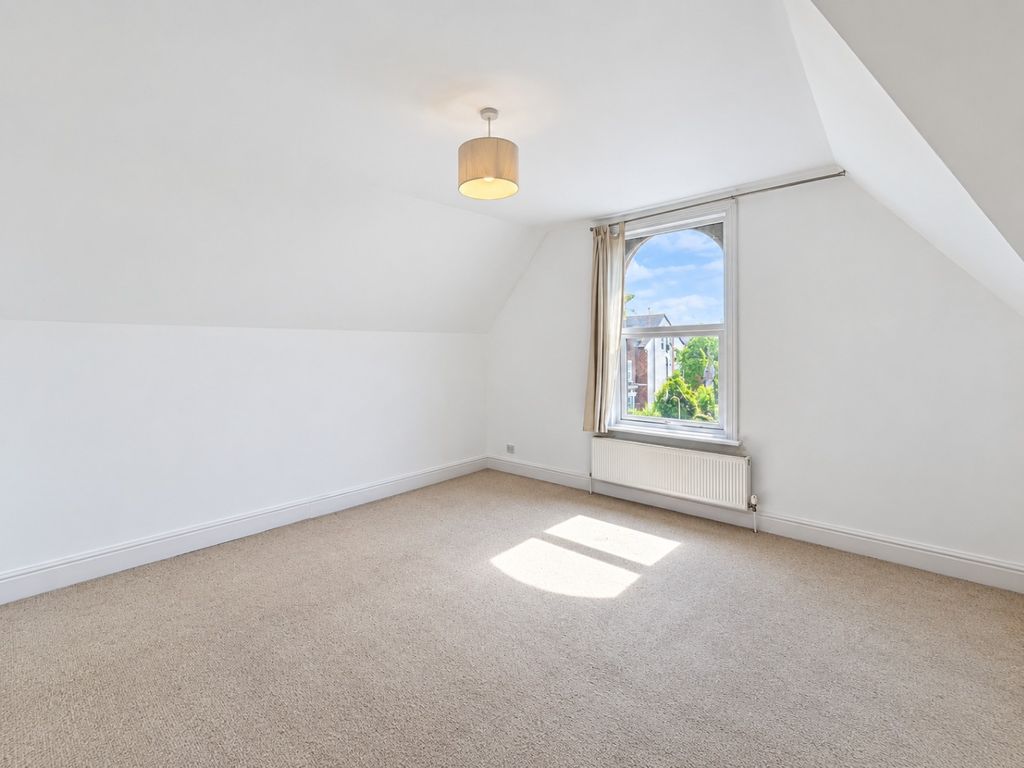 Property photo 3 of 9 4435575