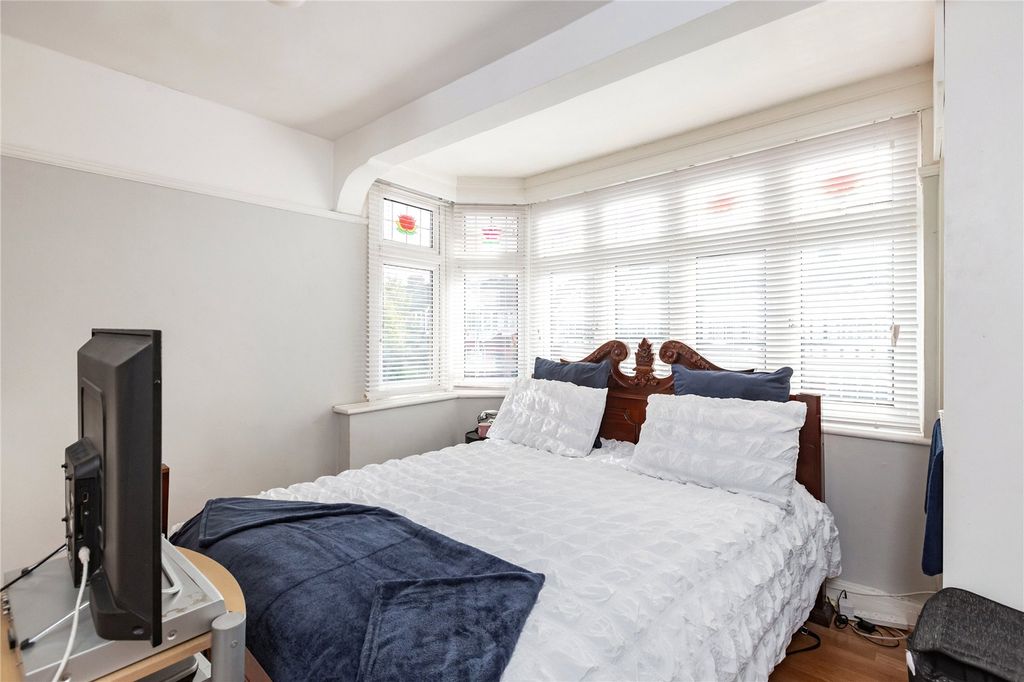 Property photo 3 of 11 Bedroom One