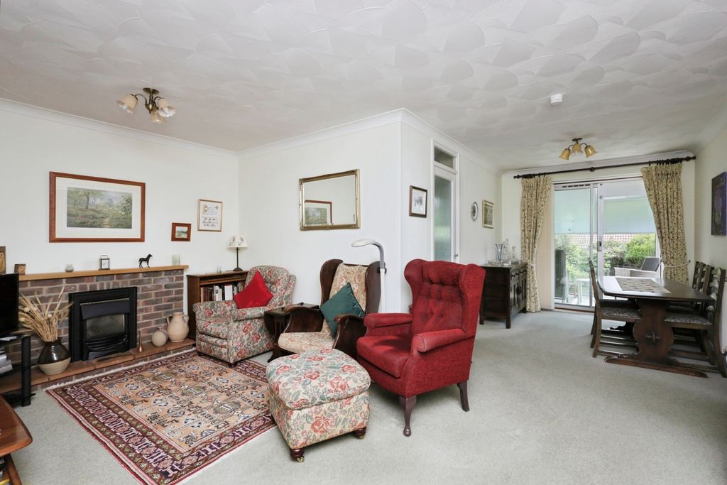 Property photo 2 of 16 Photo