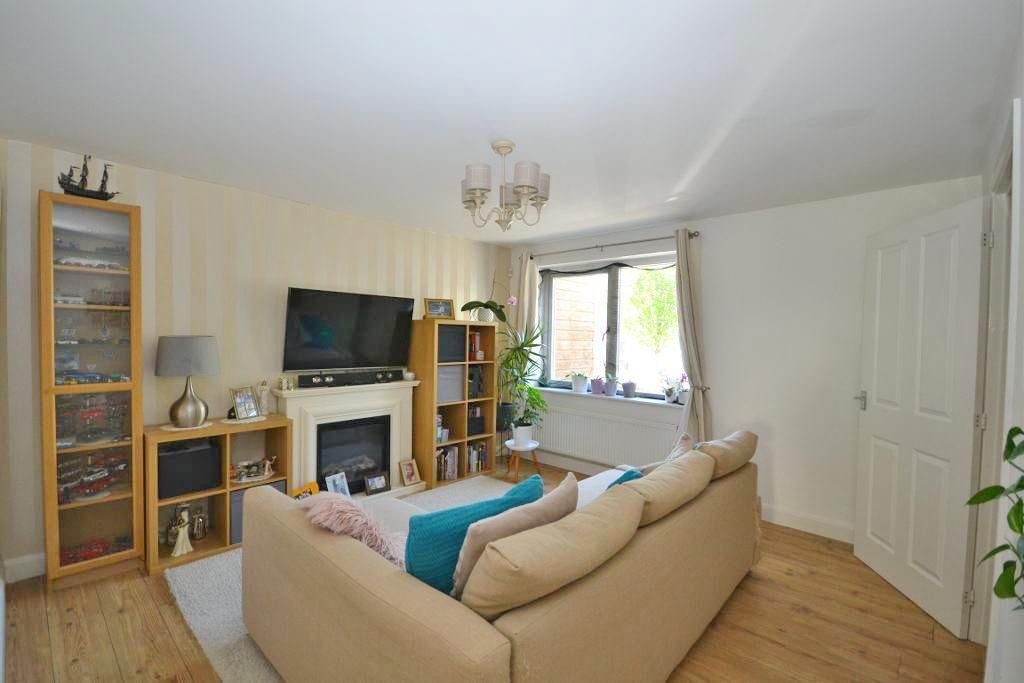 Property photo 2 of 14 Living Room