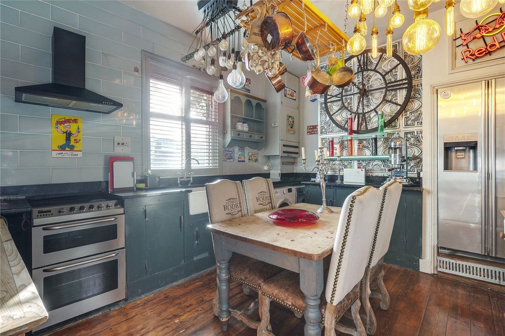 Property photo 2 of 10 Picture No. 18