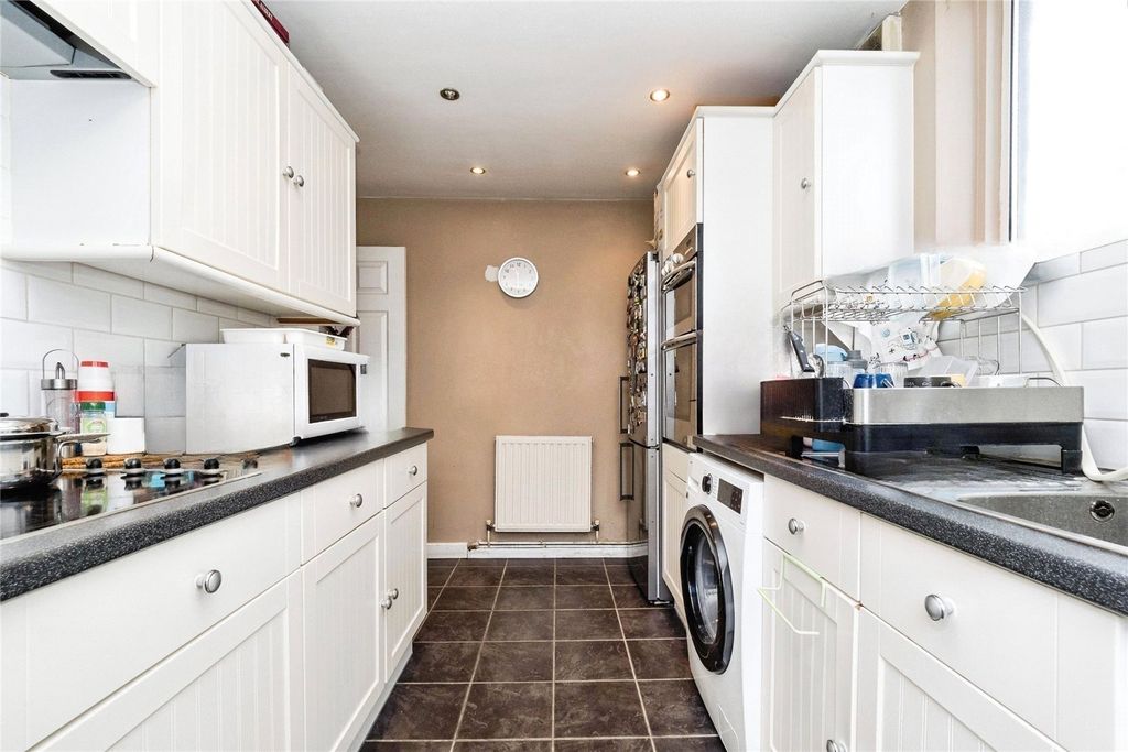 Property photo 2 of 13 Picture No. 20