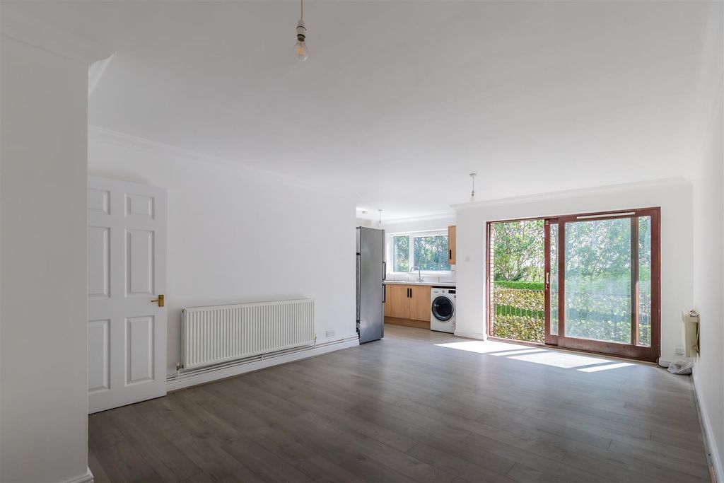 Property photo 2 of 18 15 (2 Of 18).Jpg