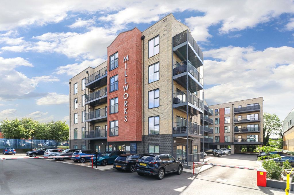 Property photo 1 of 13