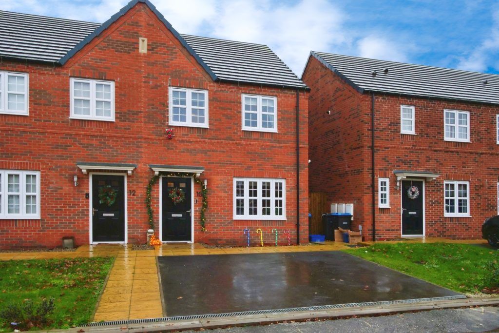 Property photo 2 of 23