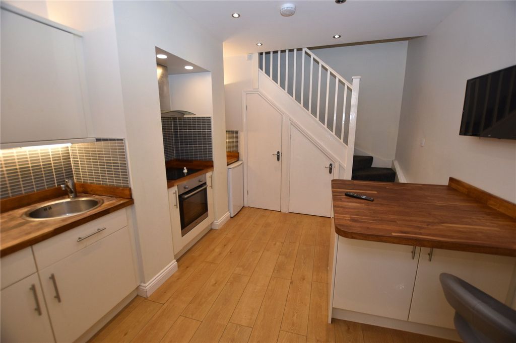 Property photo 2 of 17 Picture No. 02