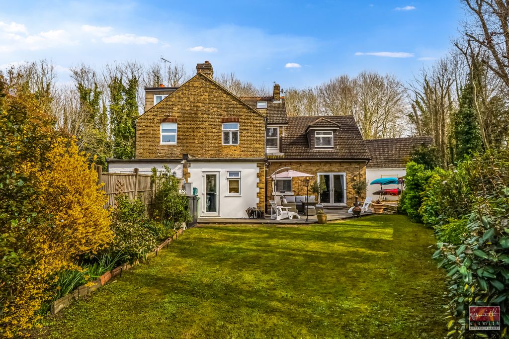 Property photo 2 of 22 Dsc03360