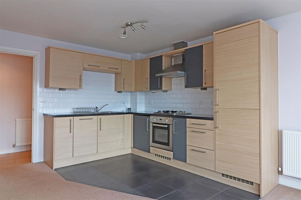 Property photo 3 of 8