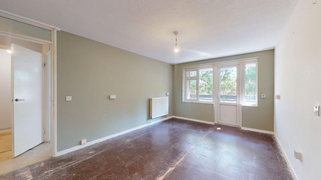 Property photo 3 of 12 19 Redwing Path, Thamesmead, London, Se28 0DL