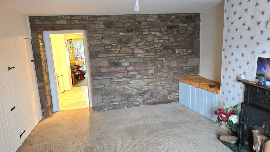 Property photo 3 of 14 Internal