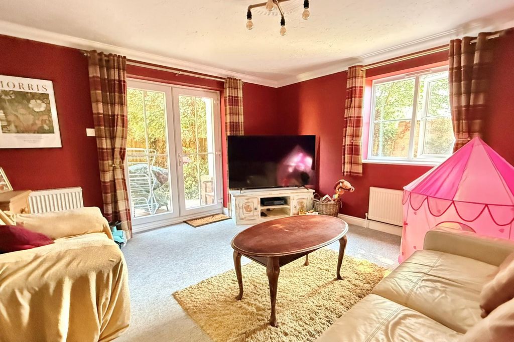 Property photo 3 of 12 Gallery