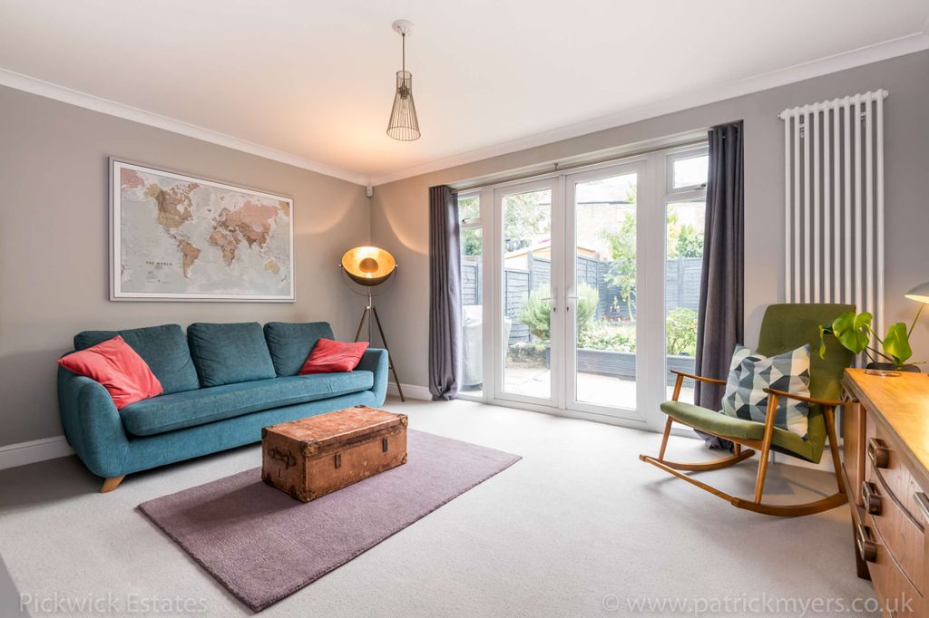 Property photo 1 of 17